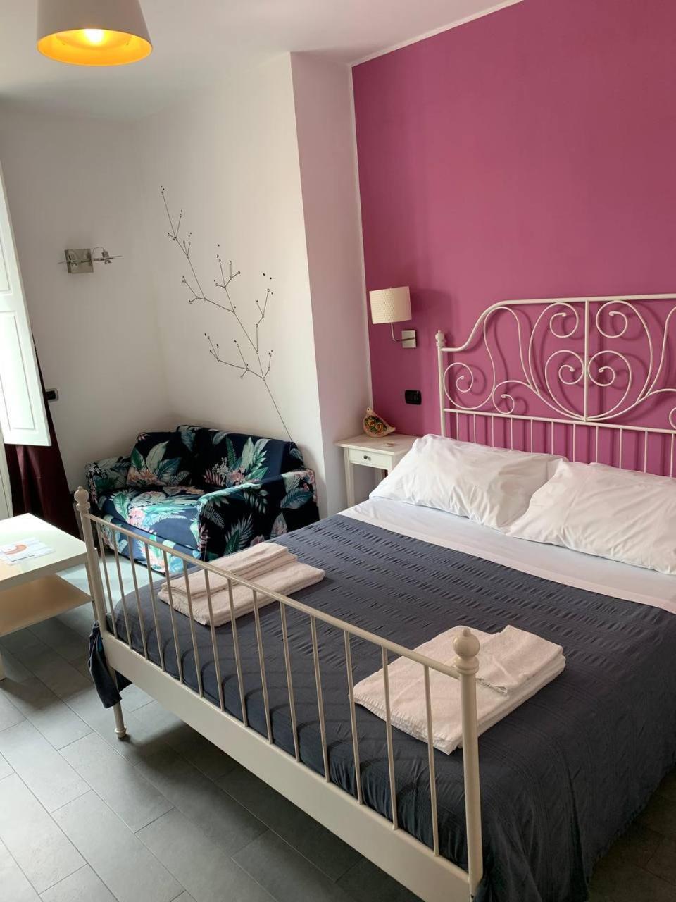 טאורמינה Guest House Le Sibille מראה חיצוני תמונה