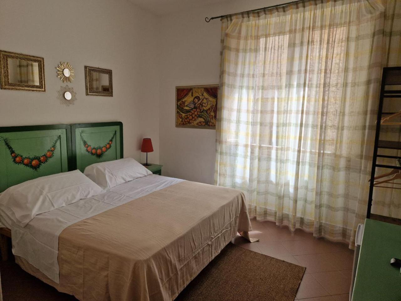 טאורמינה Guest House Le Sibille מראה חיצוני תמונה
